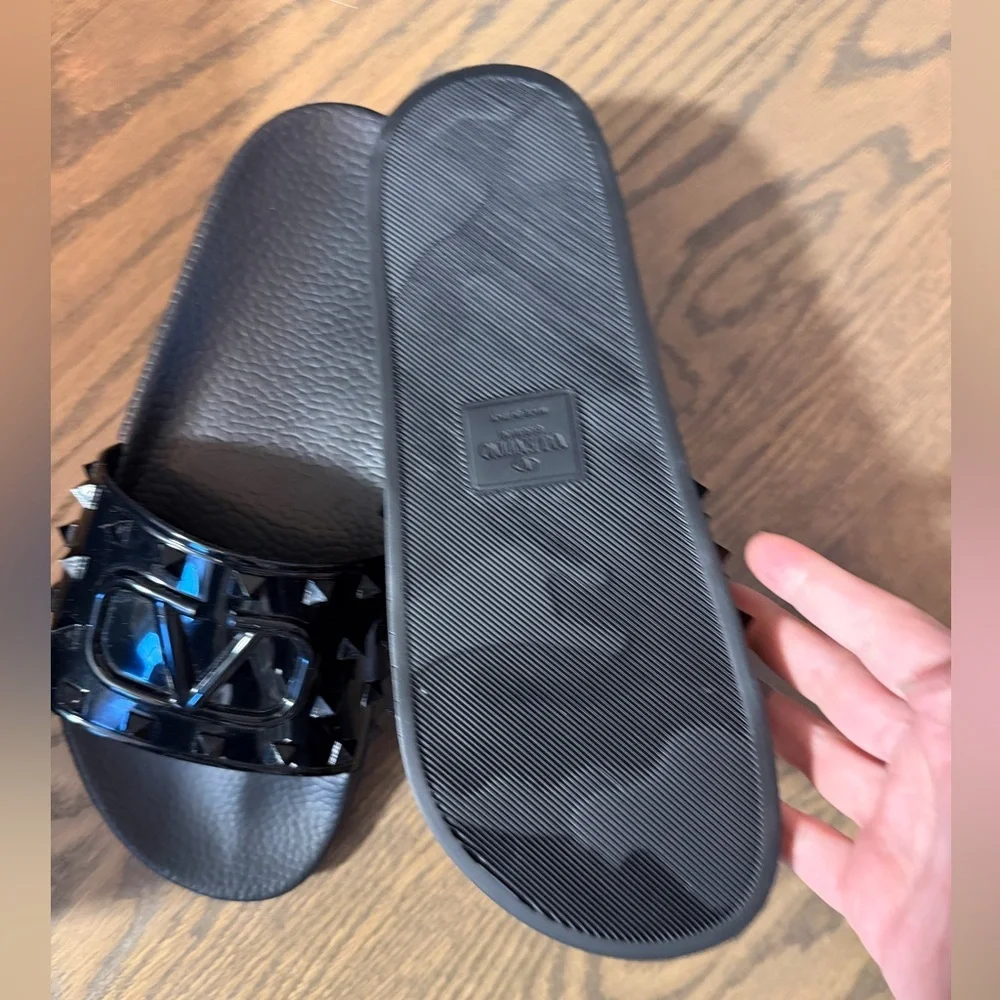Valentino Men's Rockstud Pool Slide in Nero 42